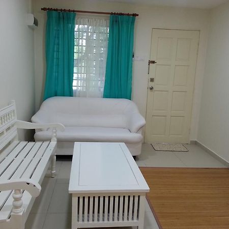 Homestay Farah Wangsa Maju Kl Kuala Lumpur Zewnętrze zdjęcie